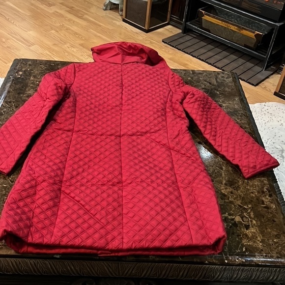 Isaac Mizrahi Live Women's Red Polyester Bow Quilted Coat Size 12 preowned. A246 - Picture 5 of 5